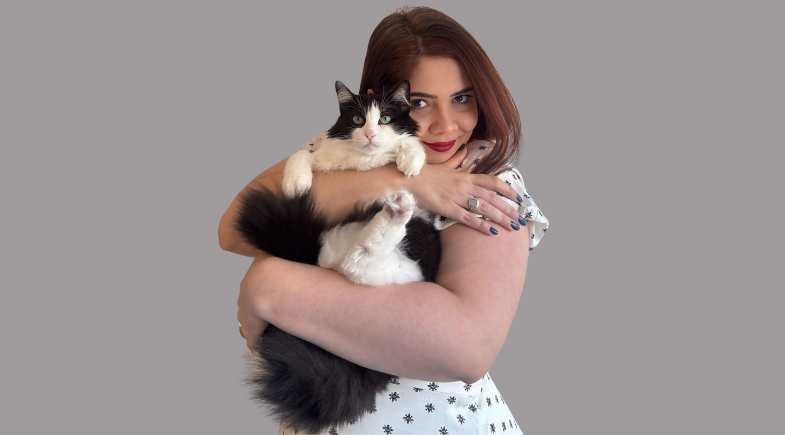 “A principal missão da minha página é desmistificar a imagem dos gatos”, diz a gateira Renata Couto, do @familiafelpuda